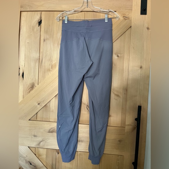 Lululemon Studio Jogger - Picture 4 of 6